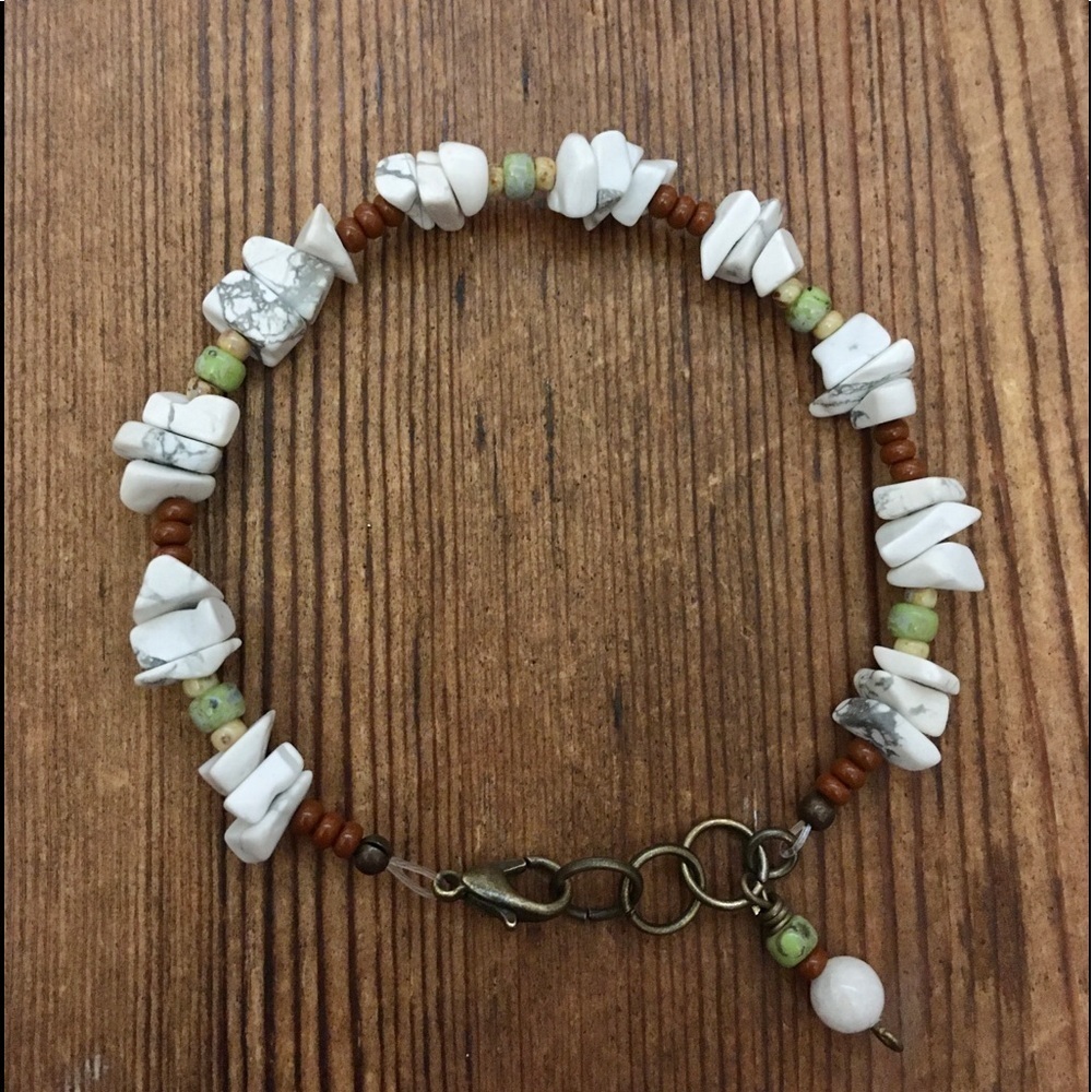 Men's White Howlite  Nugget 8 inch Beaded Bracelet,  Handmade Men's Bracelet - Picture 6 of 7